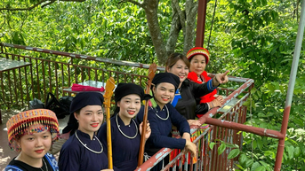 Phụ nữ Chợ Đồn chung tay gìn giữ, bảo tồn di sản