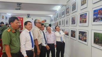 Khai mạc triển lãm ảnh “Báo chí An Giang đồng hành cùng cả nước góp phần xây dựng quê hương giàu đẹp”