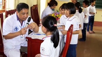 Người làm báo Hà Nam với trẻ em