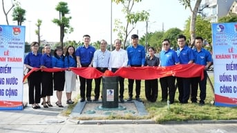 Khánh thành “Điểm uống nước công cộng” trên tuyến đường Tố Hữu