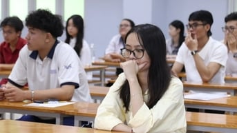 Cử tri than thi đánh giá năng lực tăng áp lực và tốn kém, Bộ trưởng nói gì?