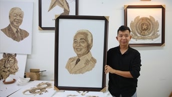 Độc đáo tranh trầm hương thủ công của chàng trai 9X xứ Quảng