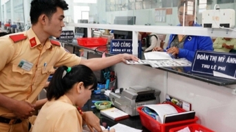 Đấu giá biển số xe thu về 6.400 tỷ đồng nộp ngân sách nhà nước