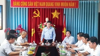 Kinh tế báo chí - Cần lực đẩy để bứt phá (Đs 22,23)
