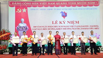 Tuyên Quang gặp mặt, biểu dương, khen thưởng người làm báo tiêu biểu