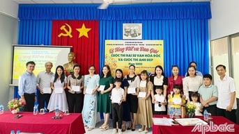 Tiền Giang: Trao giải Cuộc thi Ảnh đẹp với chủ đề "Gia đình đọc sách gắn kết yêu thương" năm 2025