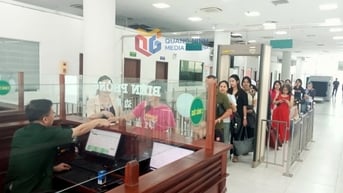 Hoạt động xuất nhập cảnh qua các cửa khẩu, lối mở tại Móng Cái sôi động trong 6 tháng đầu năm