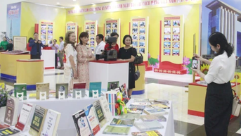 Triển lãm 100 năm Báo chí Cách mạng Việt Nam tại Bình Dương: Dòng chảy ký ức, truyền “lửa” nghề báo