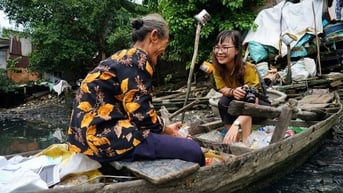 Nhà báo, những đóa hoa thầm lặng giữa đời thường