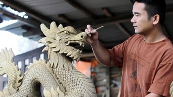 Bài chòi 'thức giấc' trên gốm