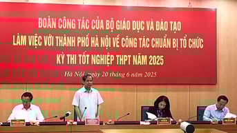 Bộ trưởng Nguyễn Kim Sơn kiểm tra chuẩn bị thi tốt nghiệp THPT tại Hà Nội