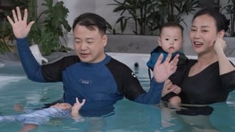 Hồ Quỳnh Hương lần đầu khoe ảnh cận mặt con trai, Phương Oanh chơi trội