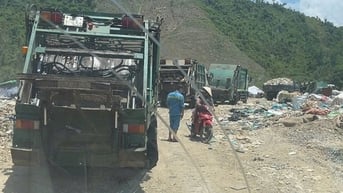 Vụ rác ngập đường ở Đà Nẵng: "Xe vào bãi rác phải chờ xếp hàng"