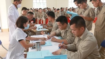 Khám sức khỏe cho trên 360 học viên tại Cơ sở cai nghiện ma túy tỉnh