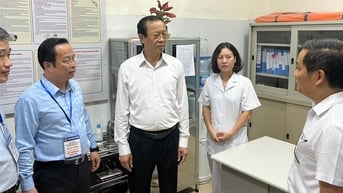 Thời tiết khắc nghiệt, thực hiện kỳ thi tốt nghiệp THPT '4 tại chỗ'