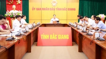 Tập trung xóa nhà tạm, nhà dột nát, giải ngân vốn đầu tư công