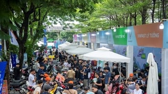 “Đổi xăng lấy điện” tại Hà Nội: Nhiều tài xế dịch vụ xuống tiền, chốt ngay xe máy VinFast