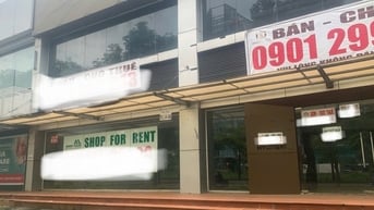 "Phố nhà giàu" Phú Mỹ Hưng đìu hiu, mặt bằng cho thuê treo bảng dài ngày, vắng người thuê