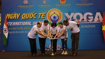 1.000 người tham gia đồng diễn Ngày Yoga quốc tế 2025 tại Hà Nội