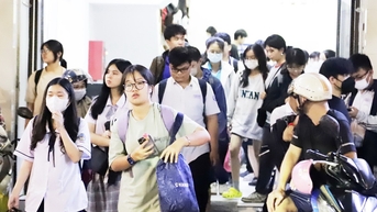 추가 수업은 자발적으로 참여해야 합니다.