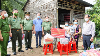Nối vòng tay nhân ái - Thắp sáng niềm tin yêu
