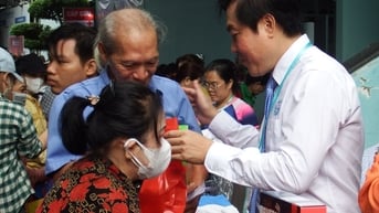Phiên chợ 0 đồng tại Bệnh viện TP.Thủ Đức: 'Trao yêu thương - Gieo mầm hạnh phúc'