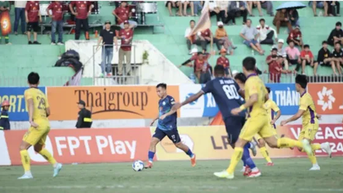 CLB Hà Nội ‘tiễn’ Bình Định xuống hạng, SHB Đà Nẵng đá play-off