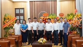 Lãnh đạo Ủy ban Kiểm tra Trung ương chúc mừng các cơ quan báo chí nhân kỷ niệm 100 năm Ngày Báo chí Cách mạng Việt Nam