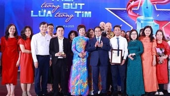 Lễ trao Giải Báo chí Quốc gia lần thứ 19 - năm 2024: Thủ tướng dự và trao giải A cho các tác giả đoạt giải