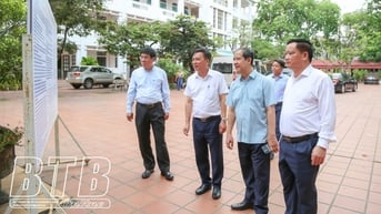 Kiểm tra công tác chuẩn bị tổ chức kỳ thi tốt nghiệp THPT năm 2025 tại Trường THPT Nguyễn Đức Cảnh