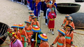 Lời biển xưa còn vọng
