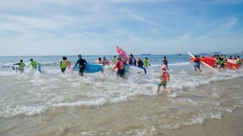 Rực rỡ sắc màu thể thao biển