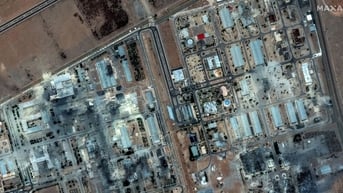 Căng thẳng Israel-Iran: Iran kích hoạt hệ thống phòng không...
