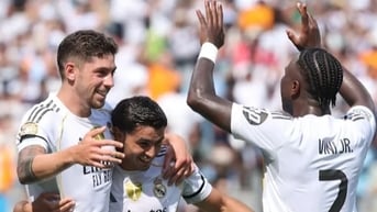 Chơi thiếu người, Real Madrid vẫn thắng tưng bừng ở FIFA Club World Cup