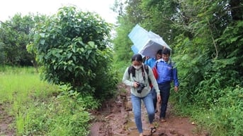 Chân... chạy