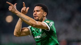Khiêu khích Messi, cầu thủ Palmeiras nhận cái kết đắng