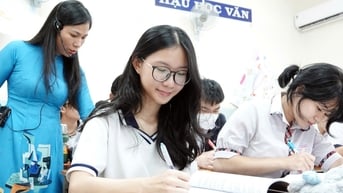 Thi tốt nghiệp THPT 2025: 4 chú ý khi làm bài môn văn