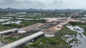 Tập trung thi công Dự án đường ven sông
