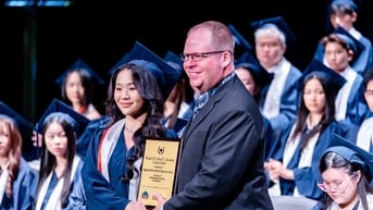 Khởi nghiệp khi học phổ thông và hành trình tạo giá trị của nữ sinh Gen Z