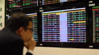 VN-Index giảm gần 7 điểm dù có lực đỡ từ cổ phiếu bất động sản