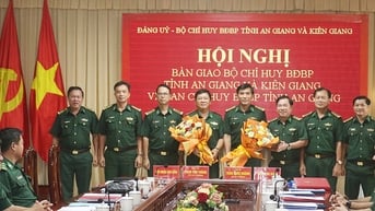 Bàn giao Bộ Chỉ huy Bộ đội Biên phòng tỉnh An Giang và Kiên Giang