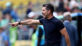HLV Simeone nói gì khi Atletico Madrid bị loại khỏi FIFA Club World Cup?