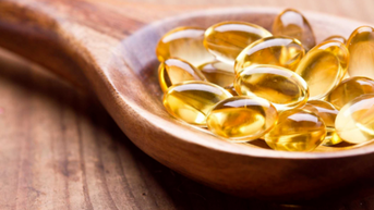 Những người nên thận trọng khi dùng Omega-3