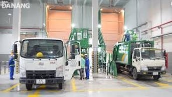 Tăng cường thu gom, vận chuyển, xử lý rác