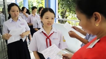 Điểm chuẩn vào lớp 10 TP.HCM: Sẽ căng thẳng ở trường tốp trên