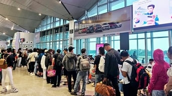 Sân bay Vinh đóng cửa 6 tháng, khách đã mua vé giải quyết thế nào?