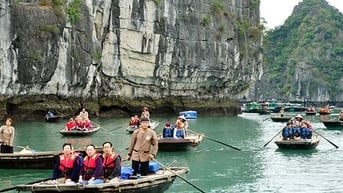 6 tháng, Quảng Ninh đón hơn 12 triệu lượt khách