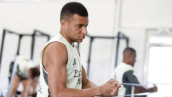 Hình ảnh tiều tụy của Mbappe khiến cổ động viên Real Madrid lo lắng