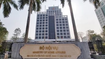 Bộ Nội vụ hướng dẫn giải quyết chính sách cho cán bộ khi sắp xếp bộ máy