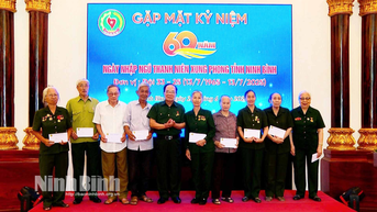 Ban Liên lạc Cựu thanh niên xung phong Đội 33-25 Ninh Bình tổ chức gặp mặt nhân kỷ niệm 60 năm ngày nhập ngũ